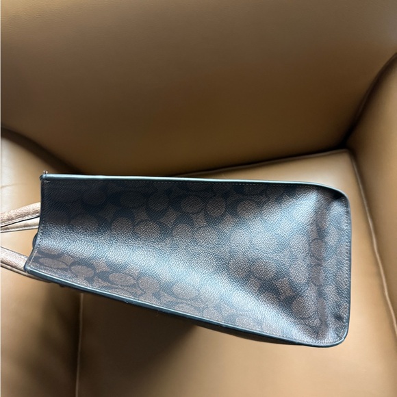 Maggie Tote Bag In Blocked Signature Canvas AS IS - Picture 2 of 12